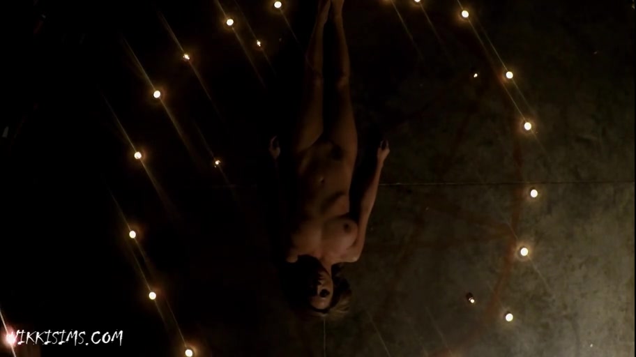 Nikki Wax Torture