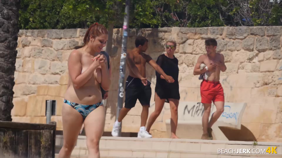 Showering On The Beach - BeachJerk