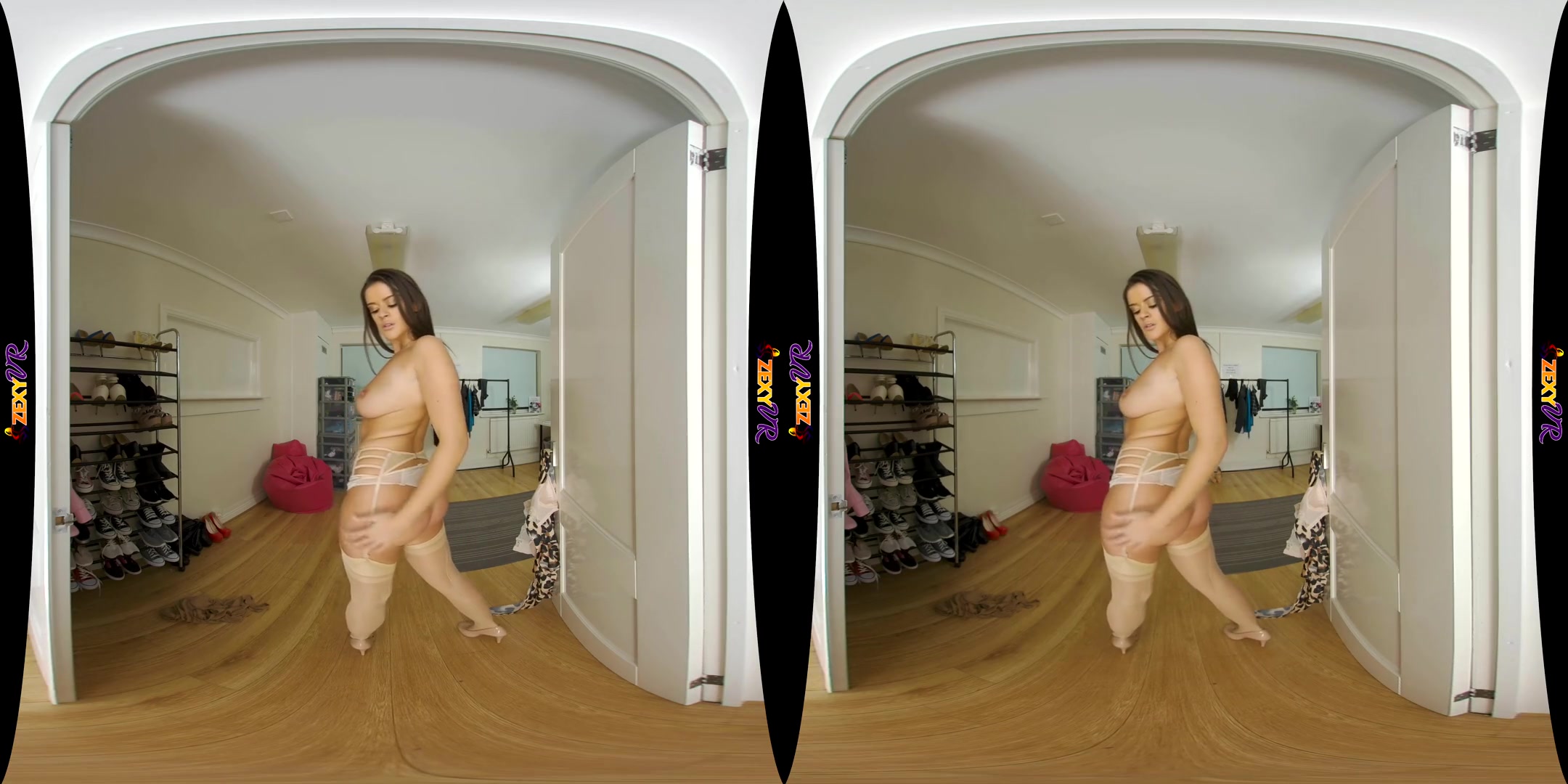 Amelia B in In Private - ZexyVR