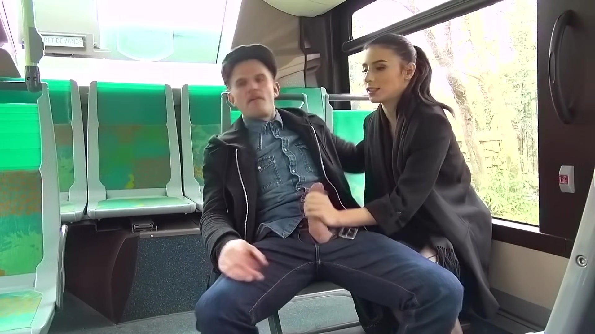 Nelly takes the bus of vice!