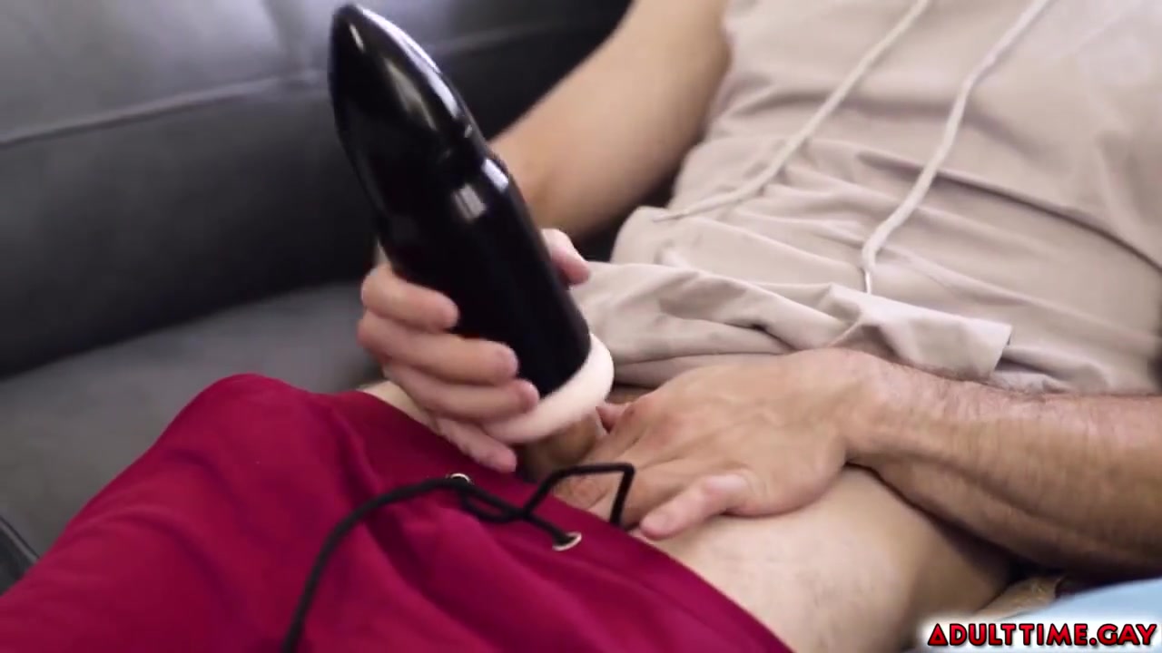 Straight Dudes Masturbation Buddies Uses Fleshlight