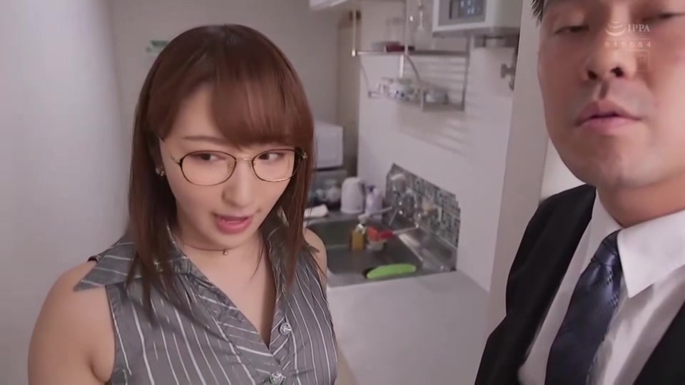 06463 Beautiful secretary thick SEX