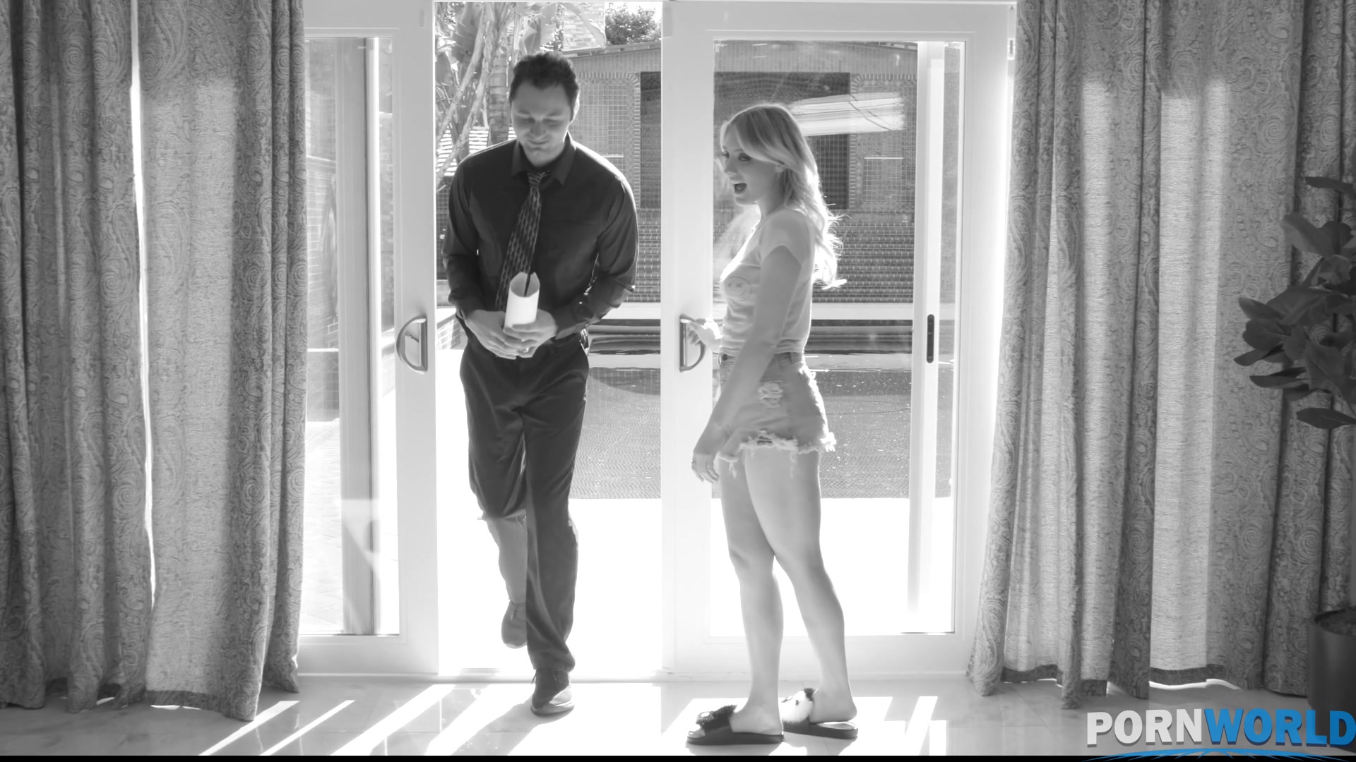 Stud Salesman Plows Young Home Alone Slut Melody Marks GP2265 - PornWorld