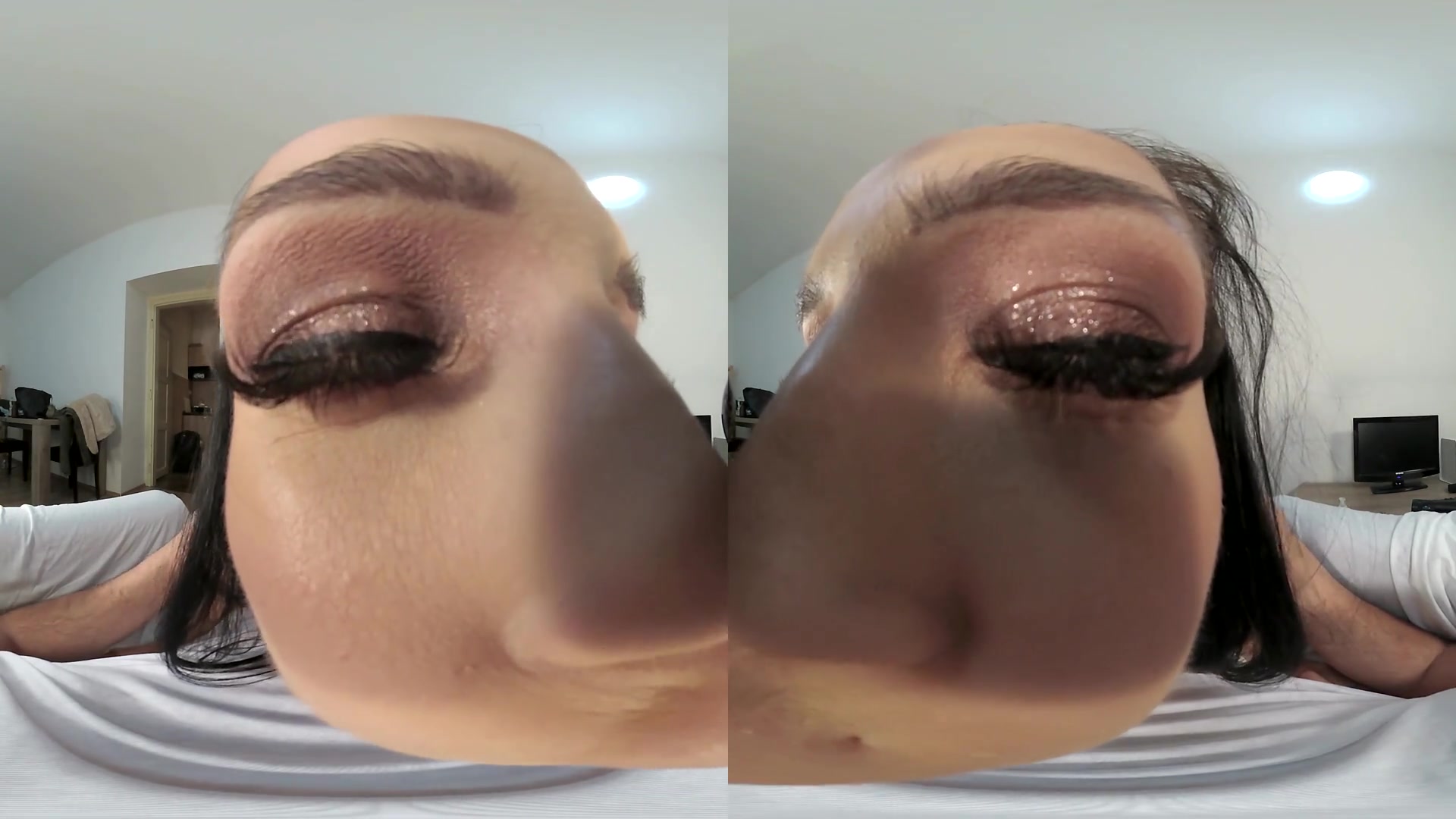 Nicole Love: Silver and Gold - SexLikeReal
