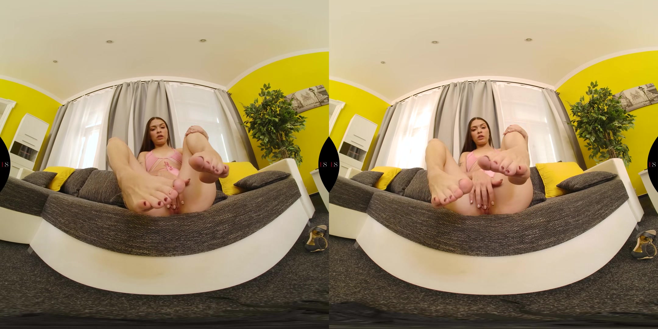 Yessica Bunny Has Sexy Feet - Erotic Sinners