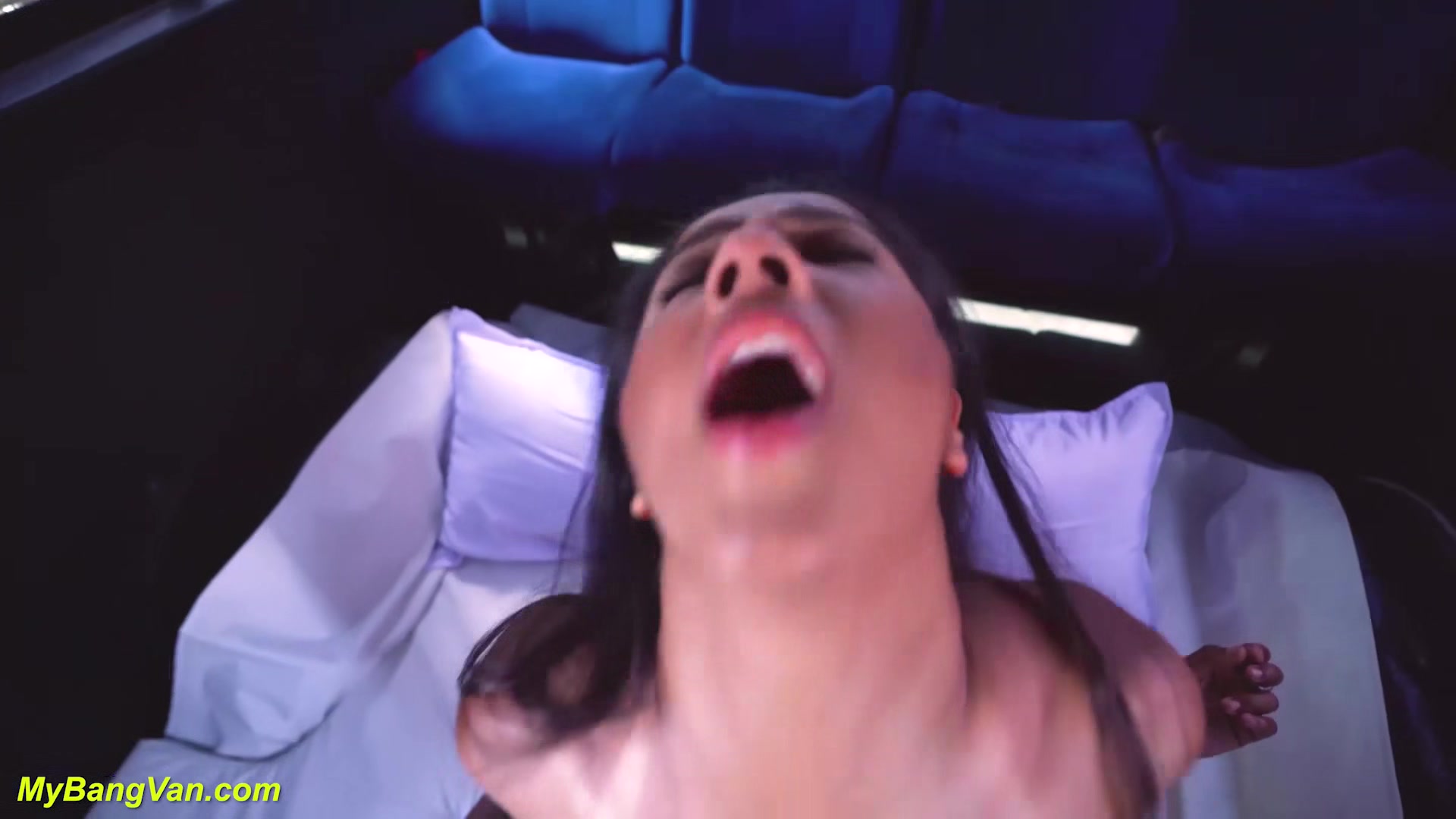 flexi milf ass destroyed by a monster