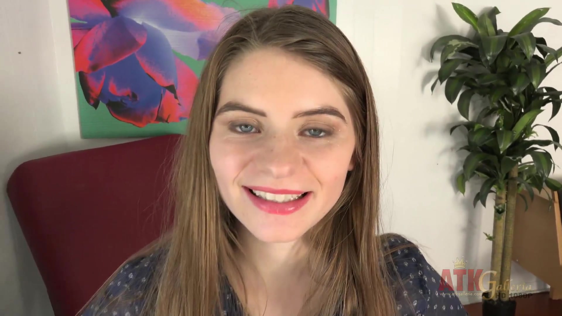 Interview and striptease with Alice March