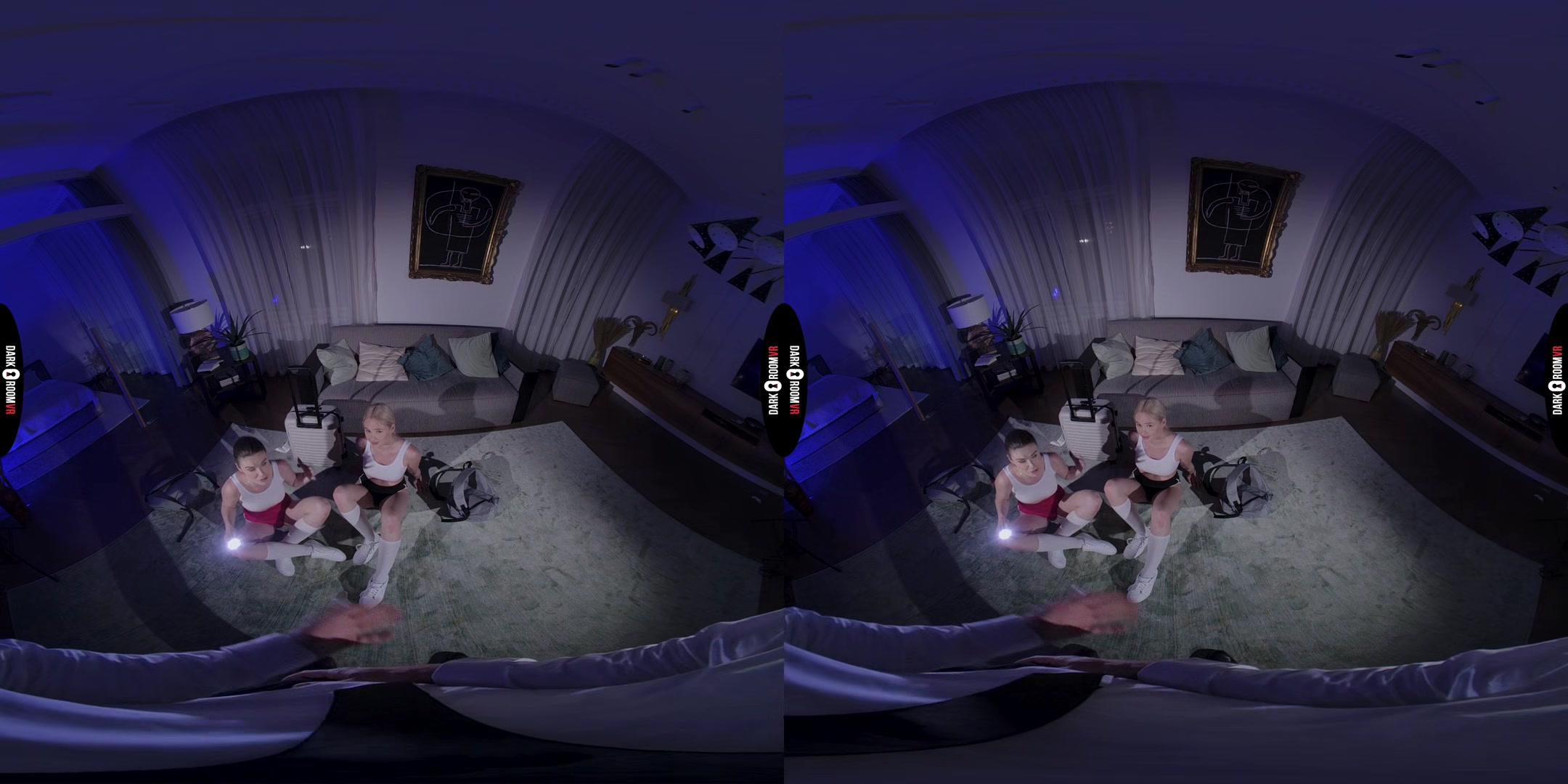 Jessie Ames & Princess Alice VR Porn: One Night Stand - DarkRoomVR