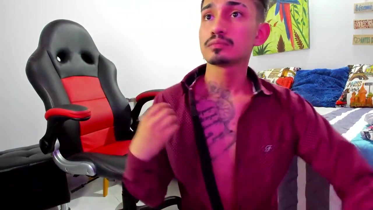 Tocandome El Culo En Mi Habitacion