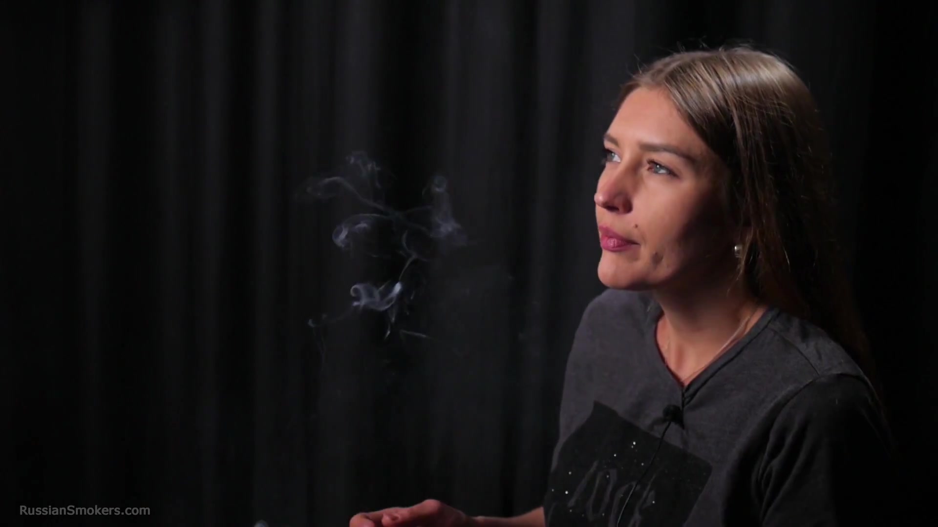 Kate Is Giving An Interview And Smoking 100mm Cigarettes