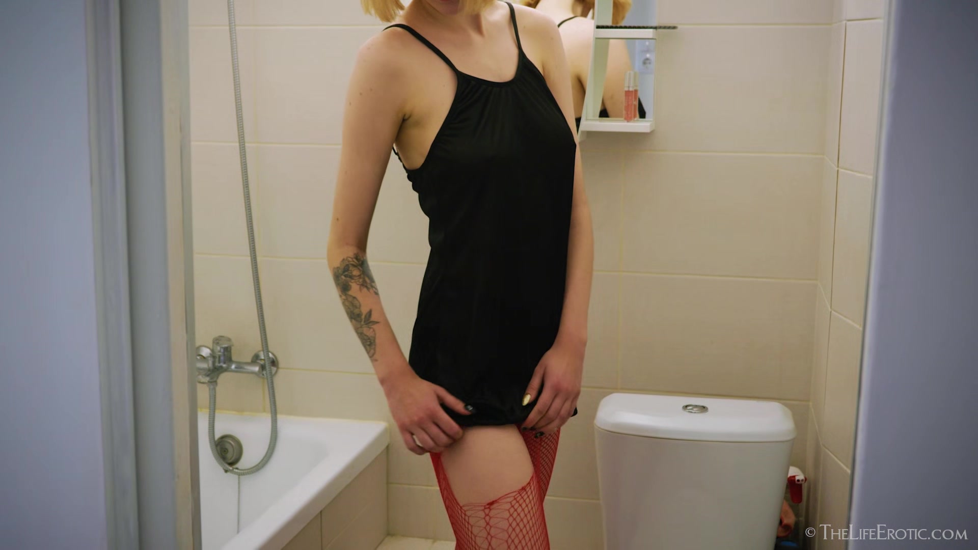 Red Pantyhose 2 - Lilly Mays