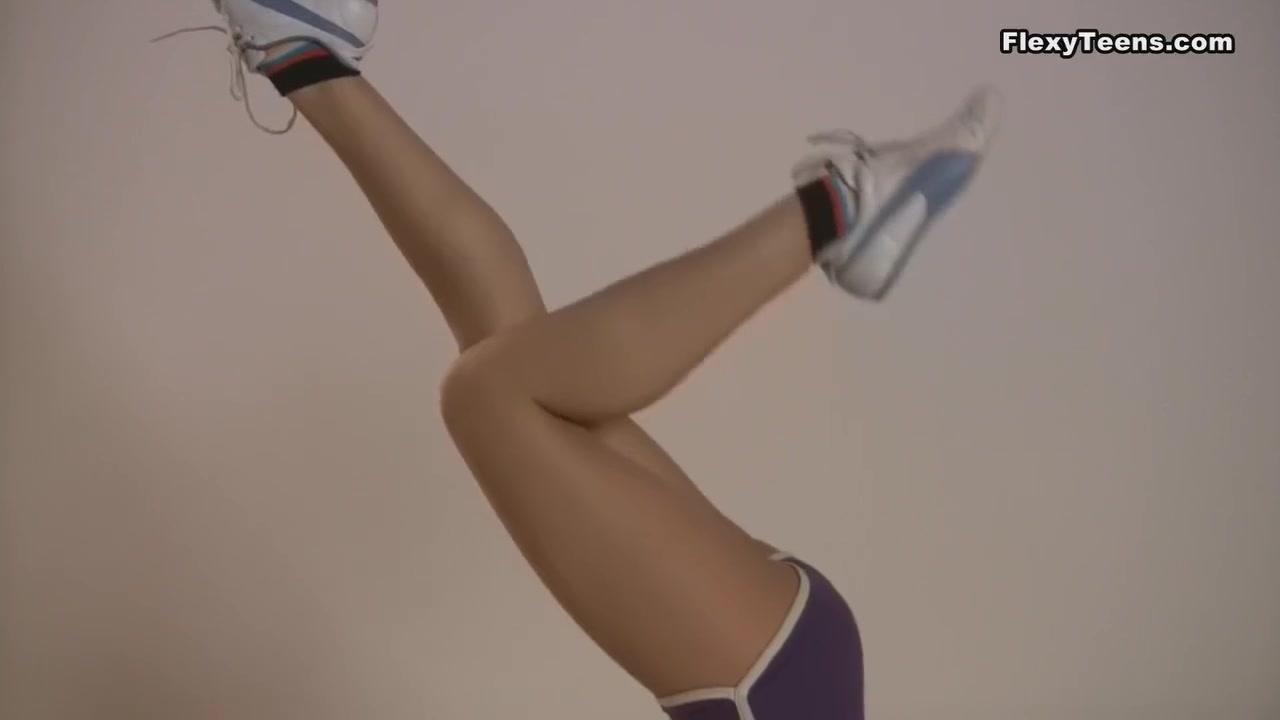 Beautiful Maria Babe Petite teen 18+ Very Flexible