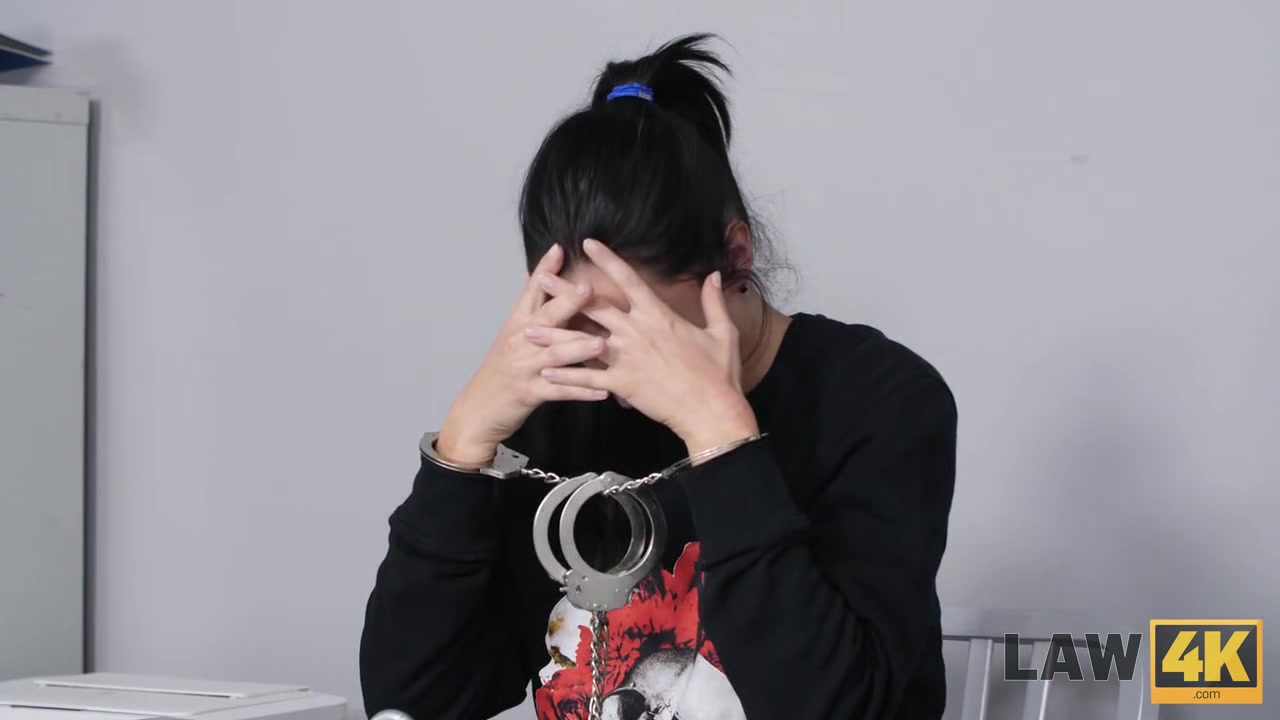 LAW4k. Young criminal finds a way out from the cage taking all clothes off
