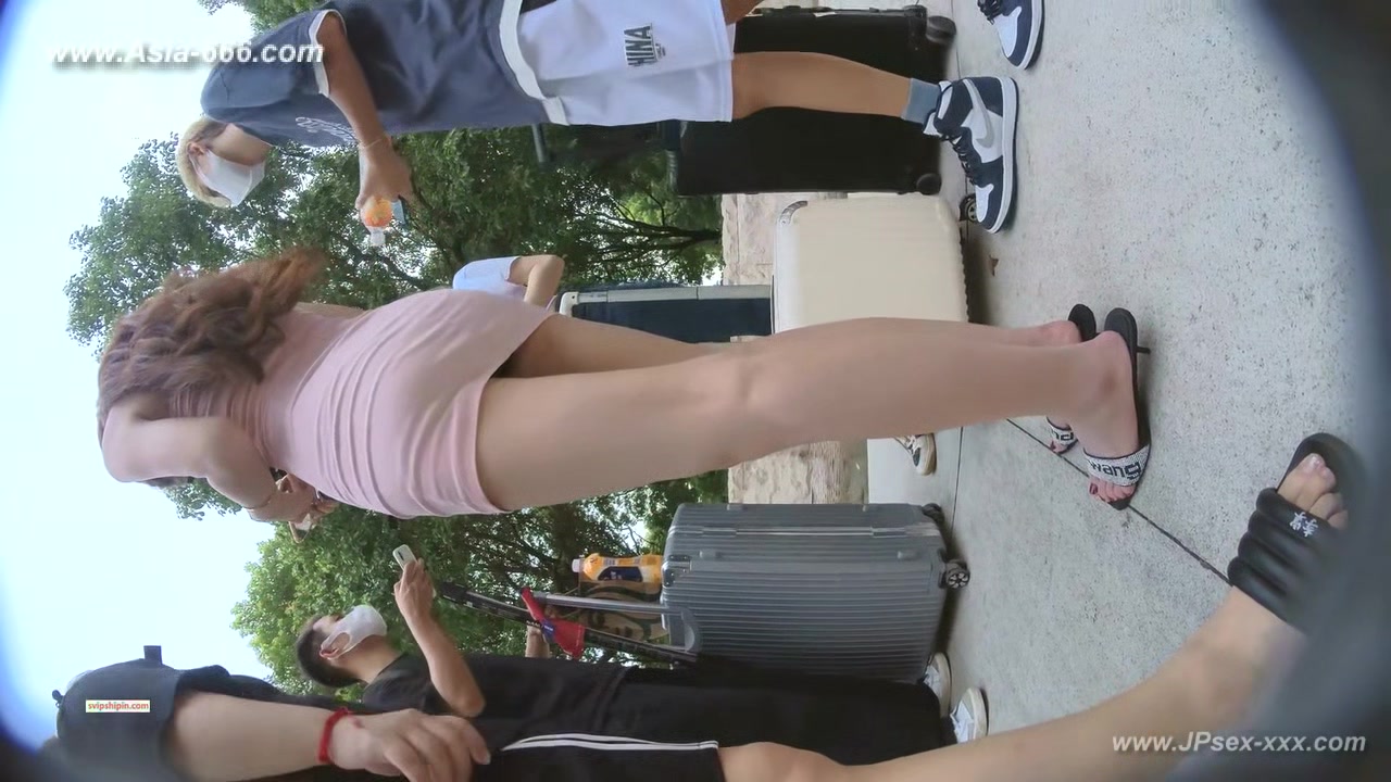 peeping chinese amateur upskirt.113