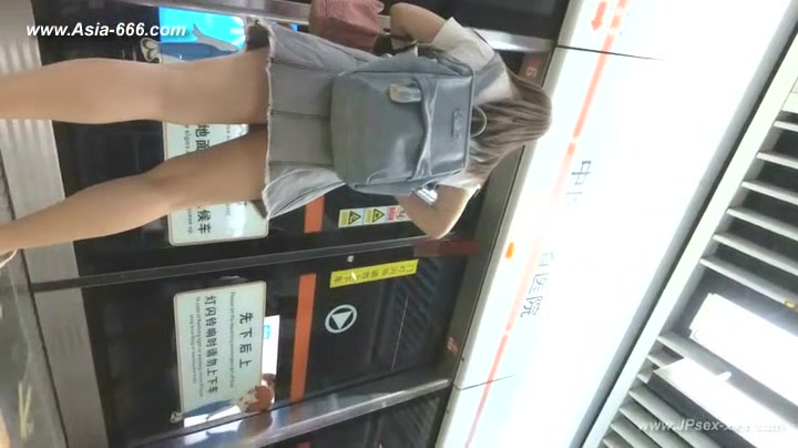 peeping chinese amateur upskirt.50