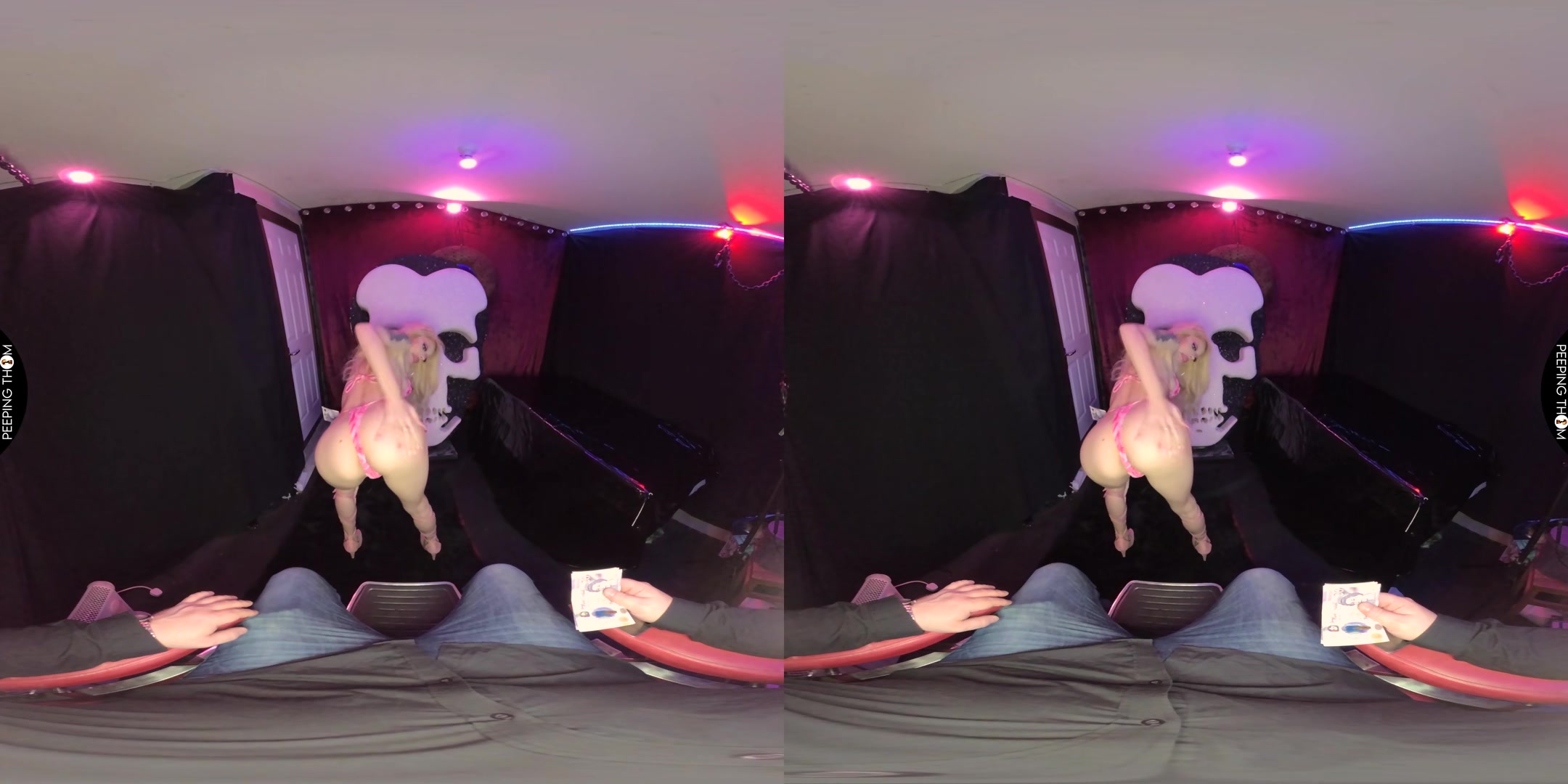 teen 18+ Stripper - PeepingThom
