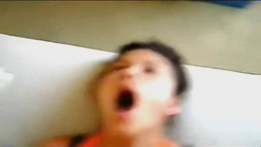 Amateur dark-skinned wench groaning like a wild