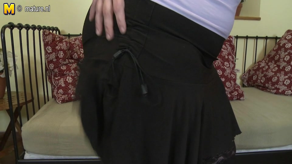 This Horny Mature Bbw Loves To Play Alone - MatureNL