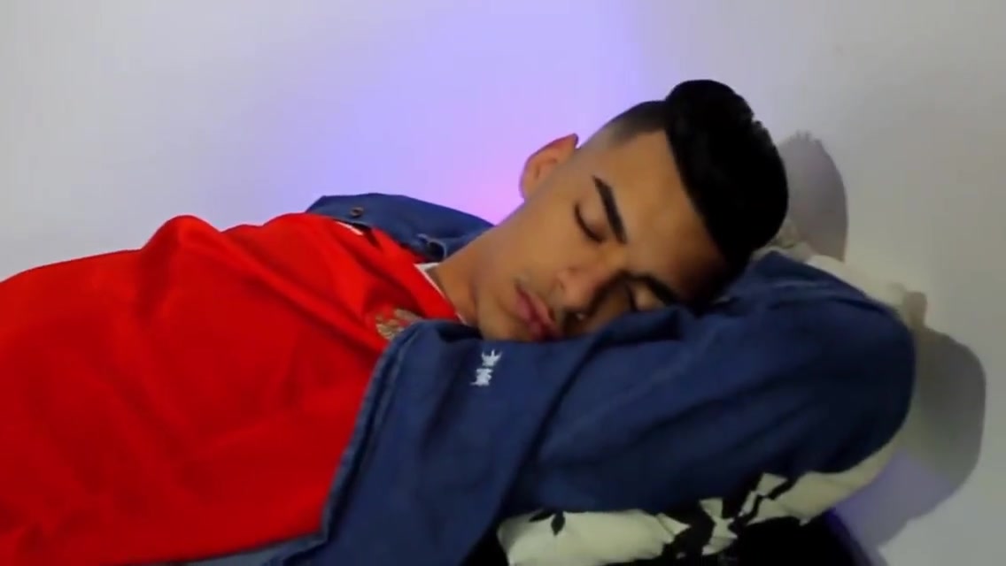 Fodendo Com O Novinho Estrangeiro 7 Min