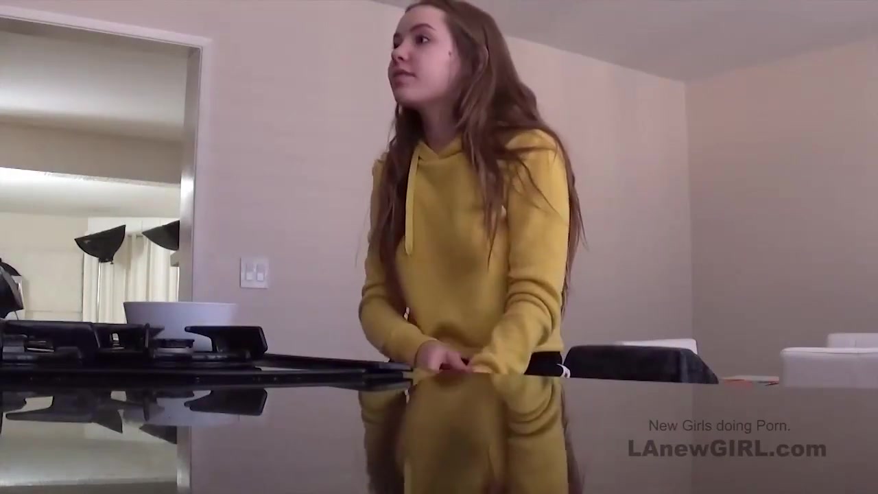Amazing Blonde Teen 18+