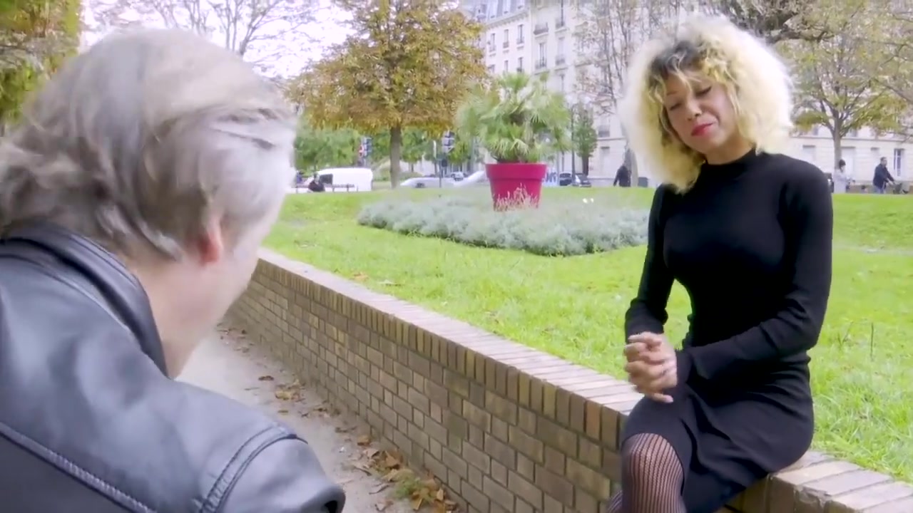 Rose Valerie In Les Videos Chics Et Chocs De