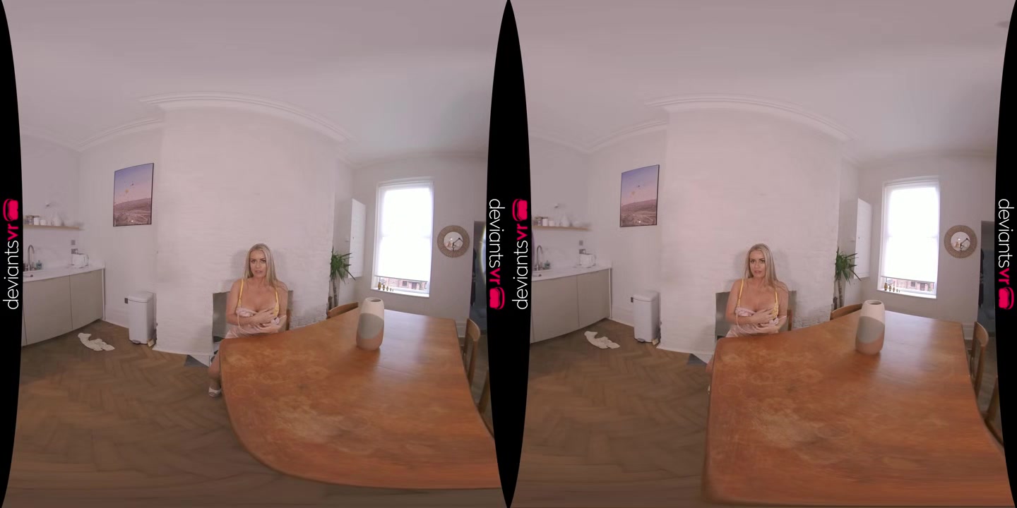 Feeling Sneaky - DeviantsVR