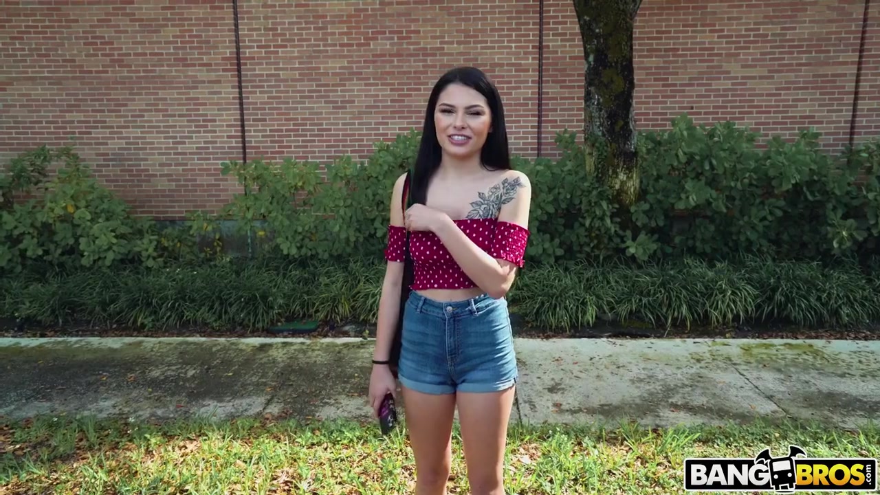 Reyna Delacruz - Cheating Girlfriend Fucks For Cash In 4k
