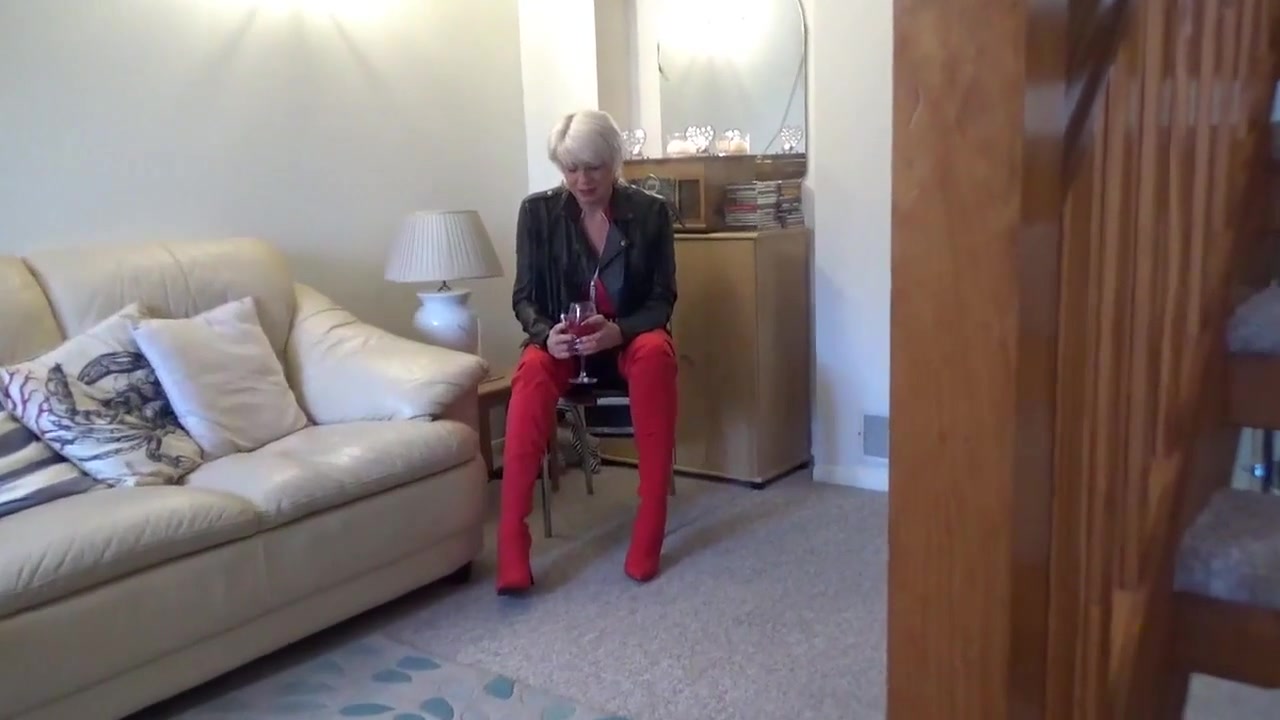 Dimonty In Red Boots - PhillipasLadies