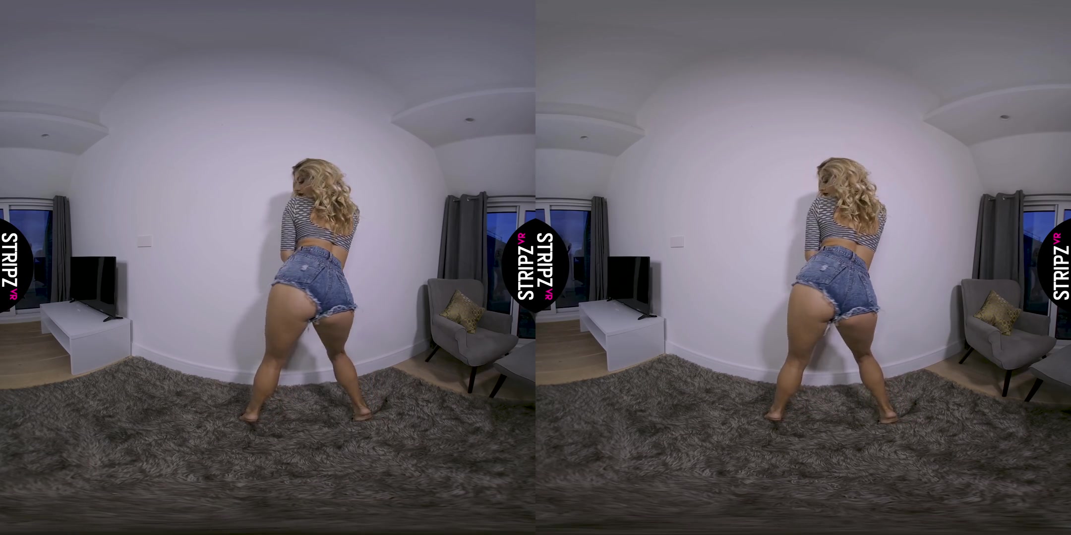 Bexie Williams in Bluejean - StripzVR