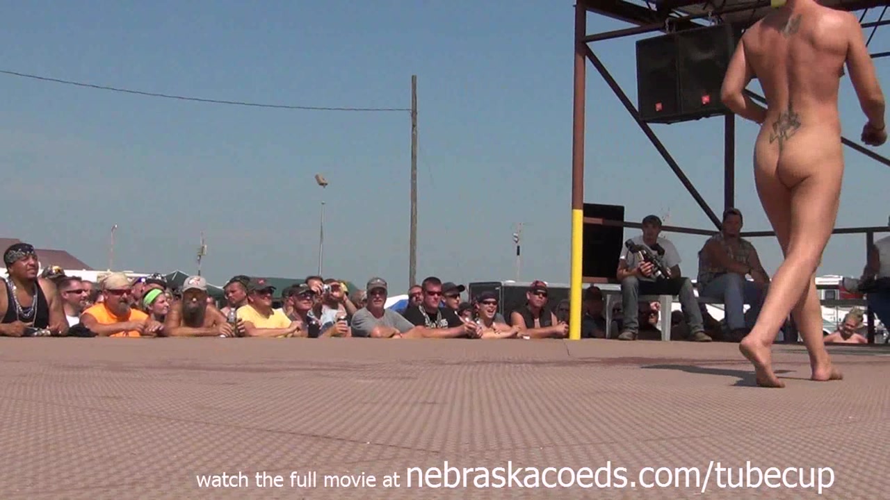naked amateur pole dancing finalists at iowa biker rally
