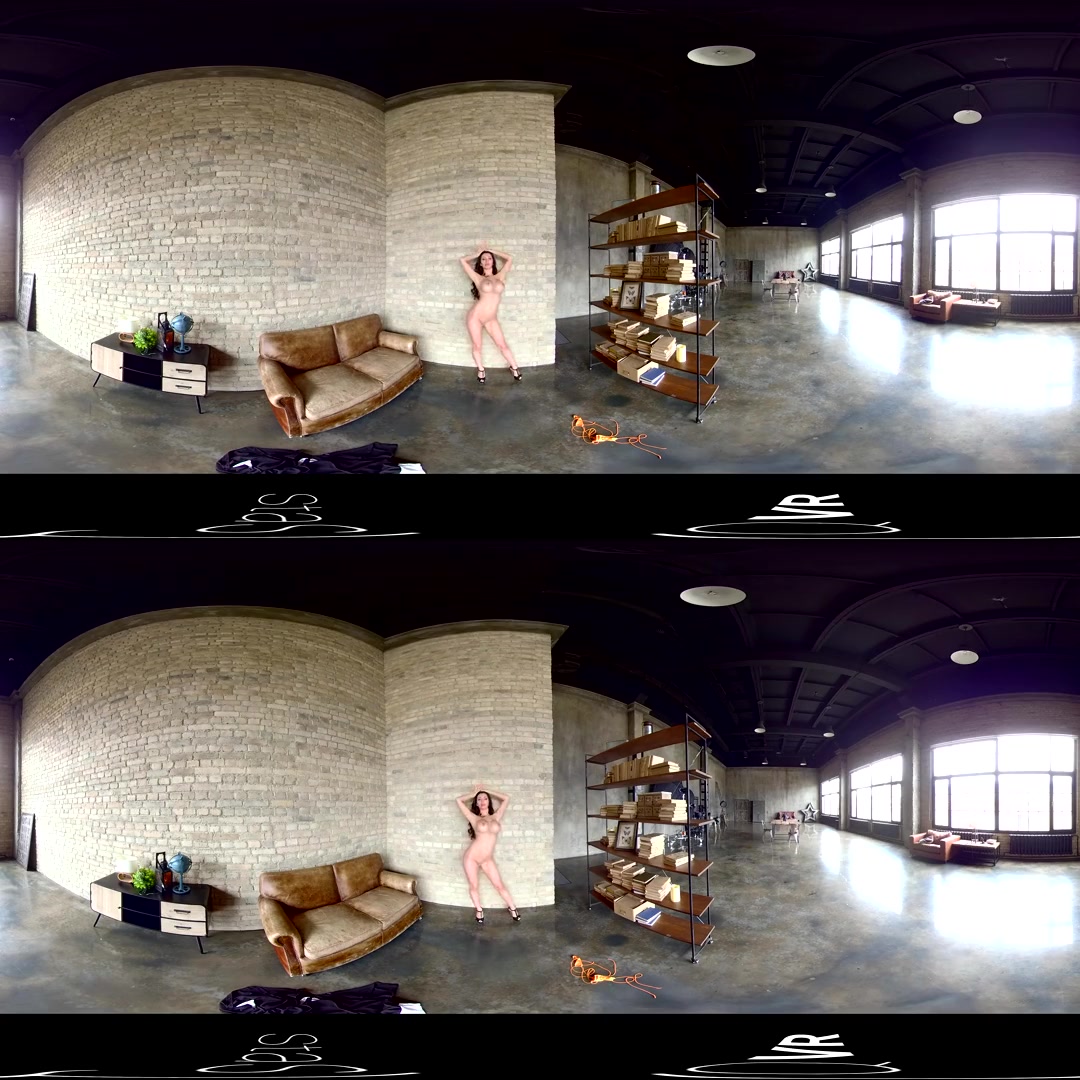 SilyQ in Burning by the Bookshelf - StasyQVR