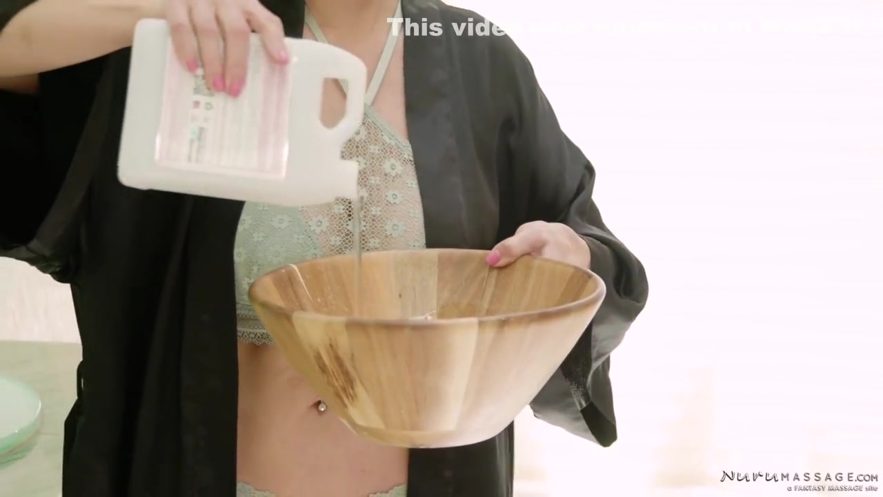 Step mother And Step daughter Shower With And - Shyla Jennings And Mindi Mink