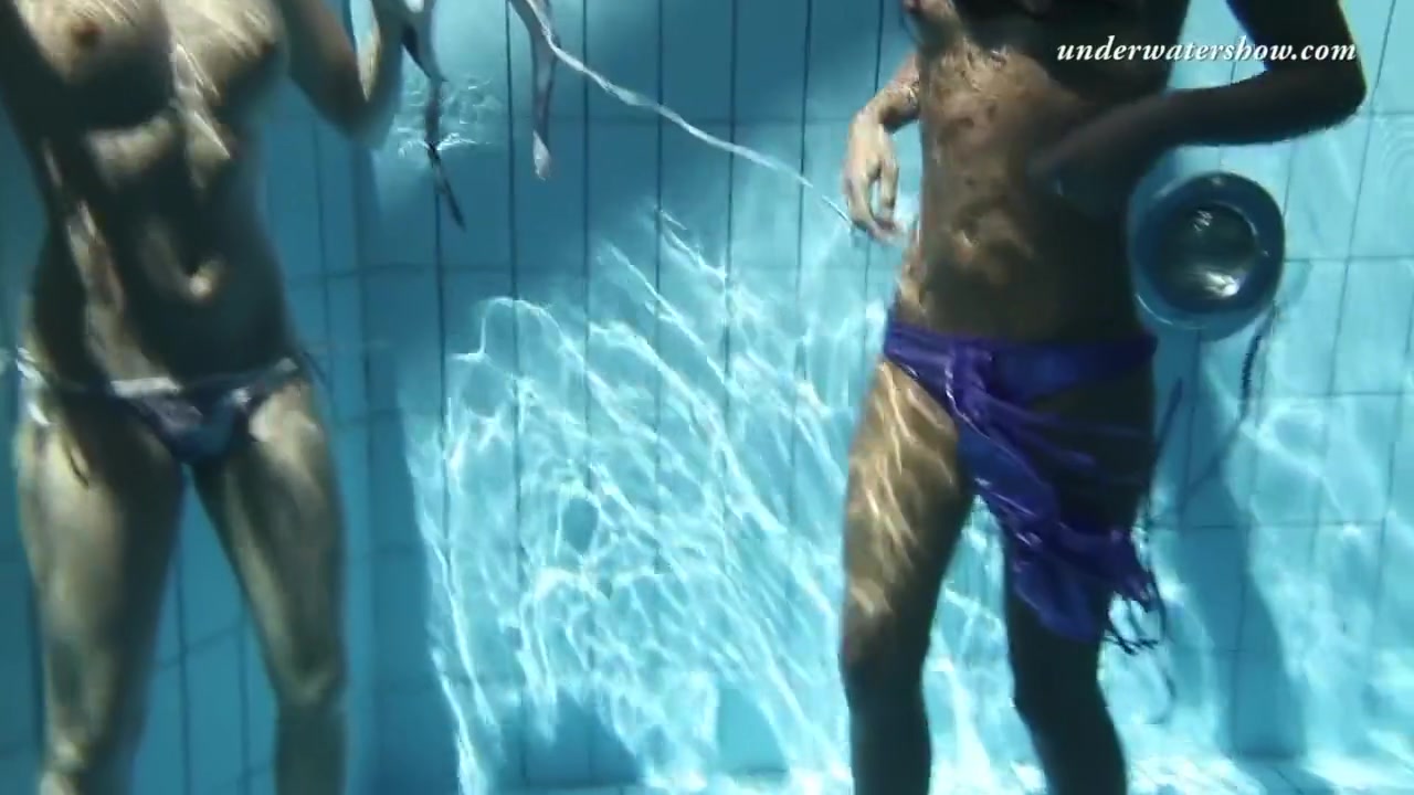Silvie And Zhanetta Are Naked In The Pool