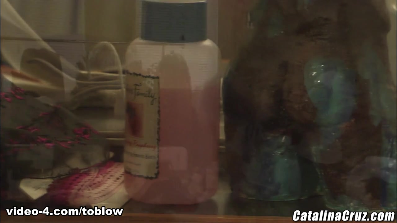 Lezley Zen - LicensedToBlow