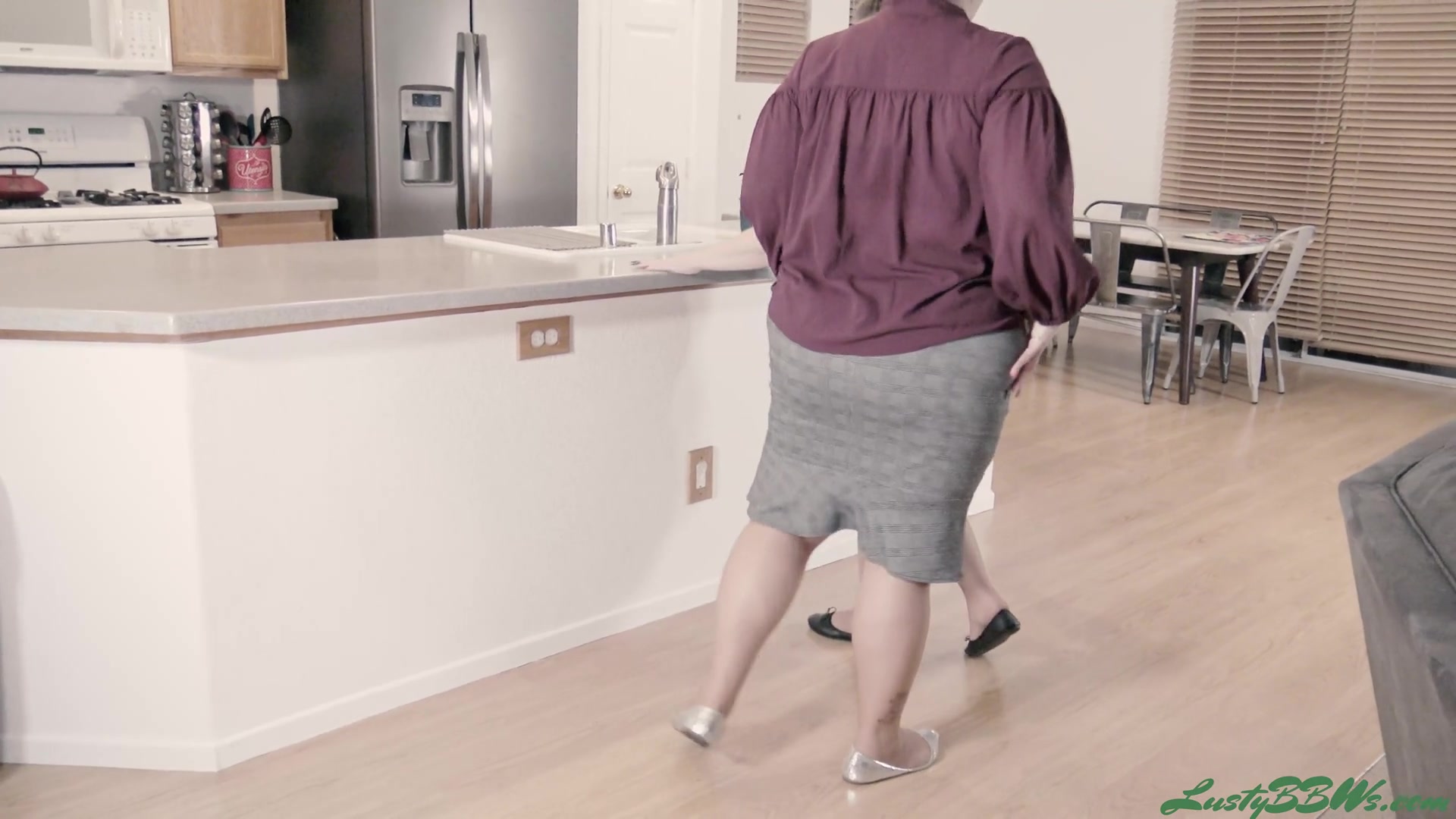 Hard Negotiations - Sex Movies Featuring Lusty Bbw