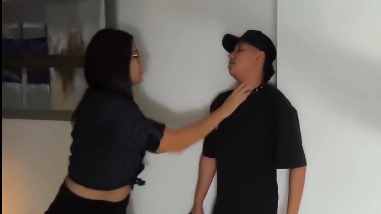 My Stepmother Bends Over And I Put My Tongue In Her Ass, She Is Sexy But Aggressive, She Sits On My Face - Elena Cruz
