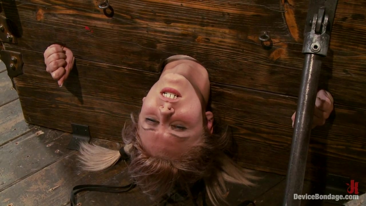 Katie Summers in Katie Summers Detached - DeviceBondage
