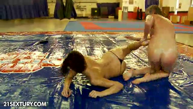 NudeFightClub presents Lyen Parker vs Lucy Heart