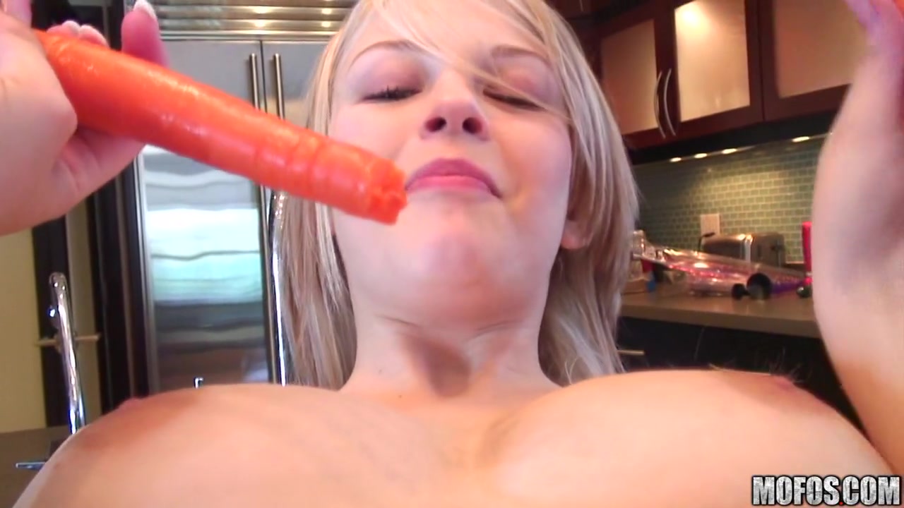 Bree Daniels - Big Tricks In The Kitchen