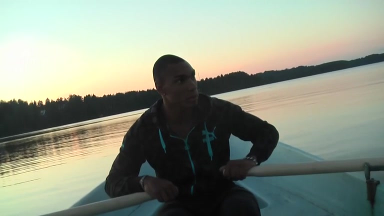 Sexy pair bare and pairing off heavily in the boat
