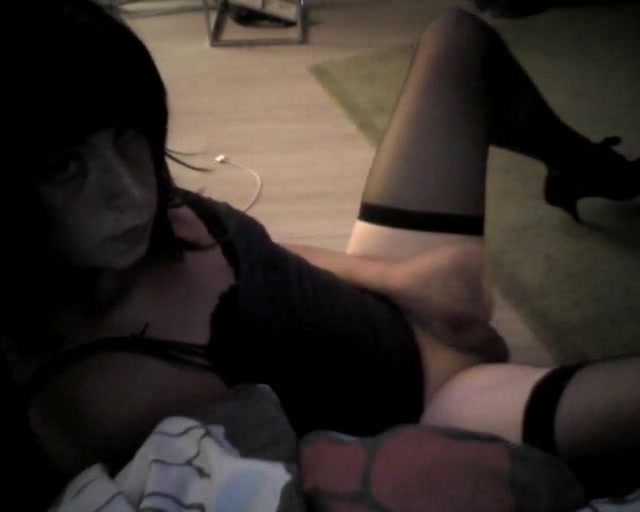 teen 18+ CD slut first jerking off vid