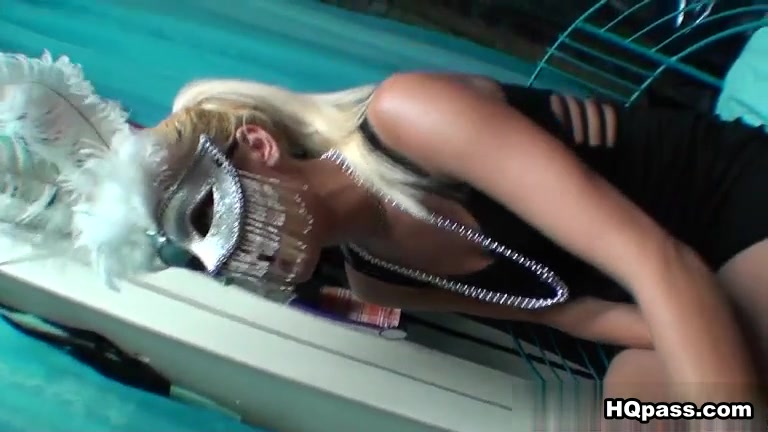 DareDorm : Masquerade ball