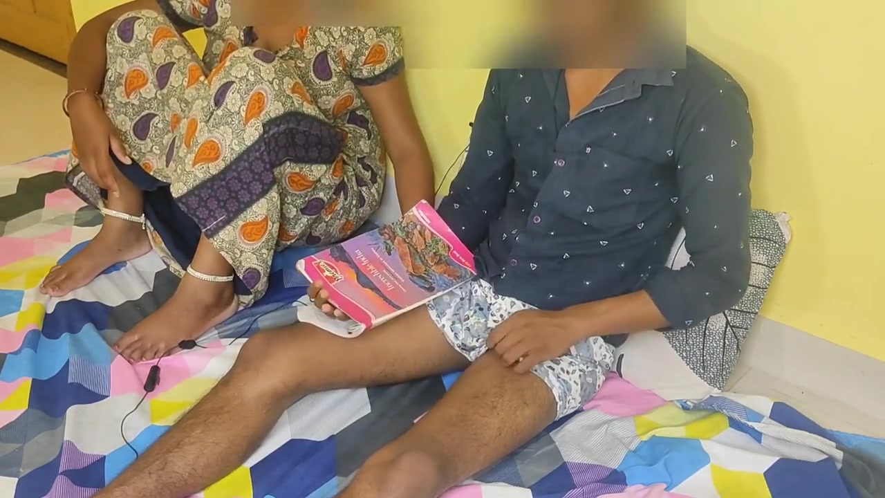 Nepali Stepmom Caught Stepson Masturbation While Studying