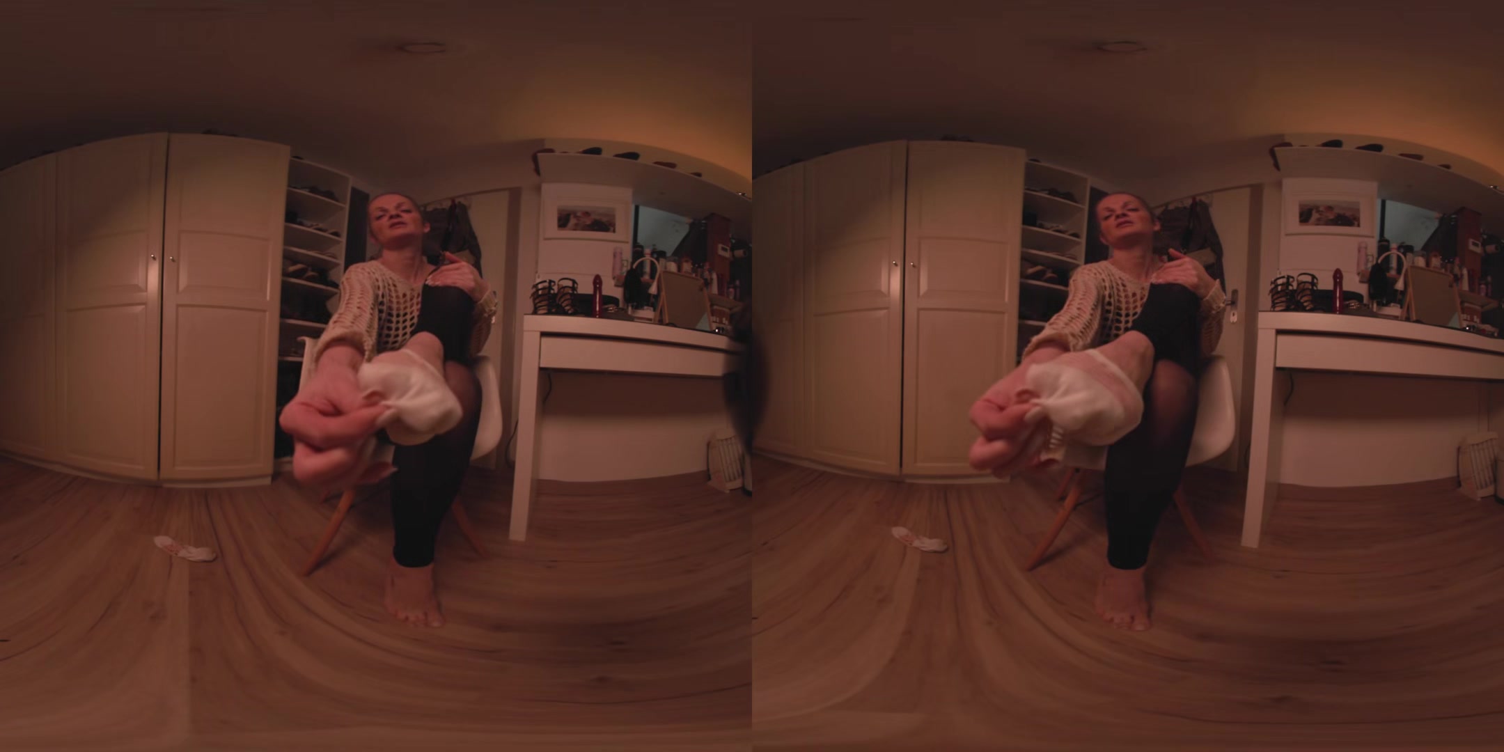 Masturbating In Heels - Sabdeluxe
