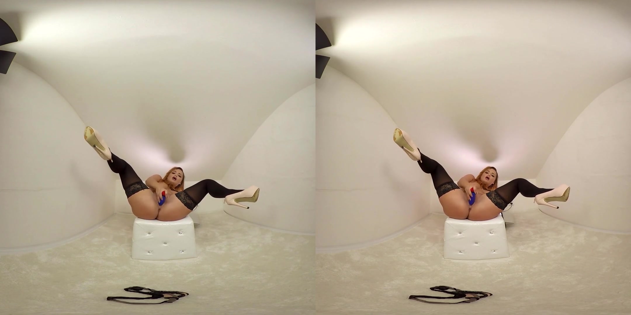 Daphne Klyde in 118 - Daphne Klyde - BravoModelsMedia