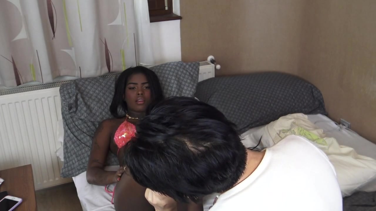 Ebony teen 18+ Barbie feet licking by Foot Girls