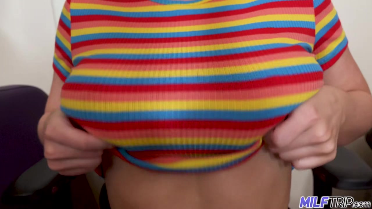 Hot MILF Ass