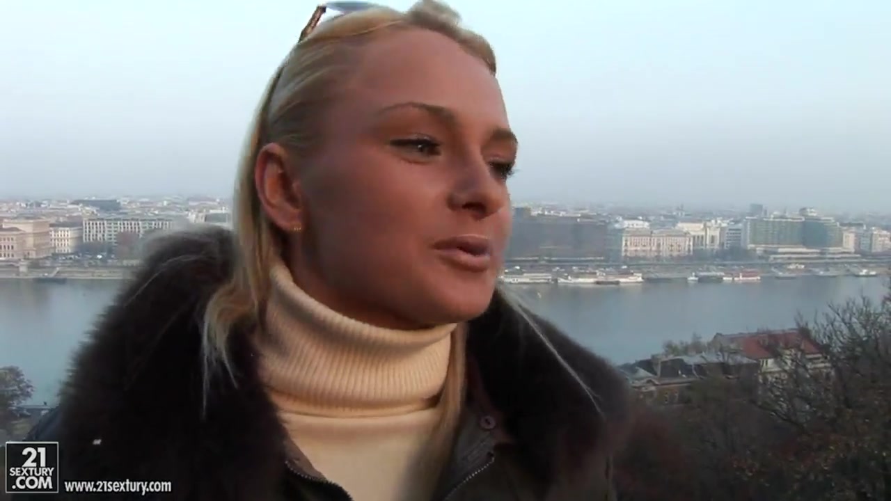 Marvelous Ivana Sugar taking a walk over the town and chatting