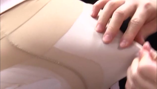 Housewife Yuuki Natsume Takes A Break To Fuck On The Couch