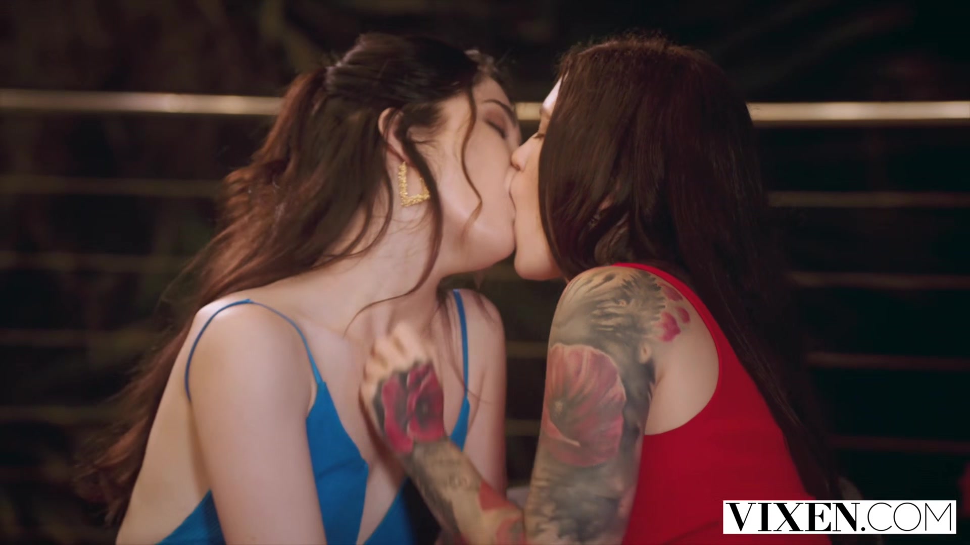 VIXEN Meeting New People